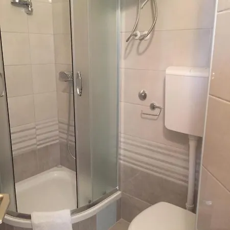 Apartament Lile *